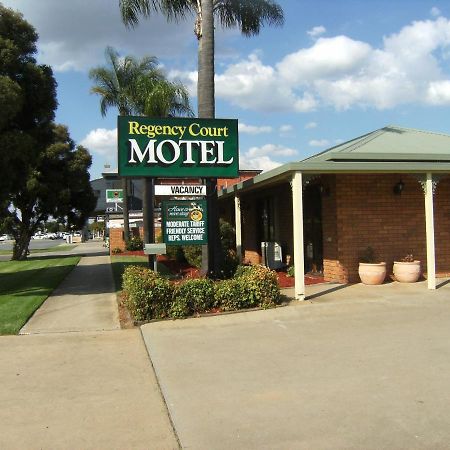 קובראם Regency Court Motel מראה חיצוני תמונה