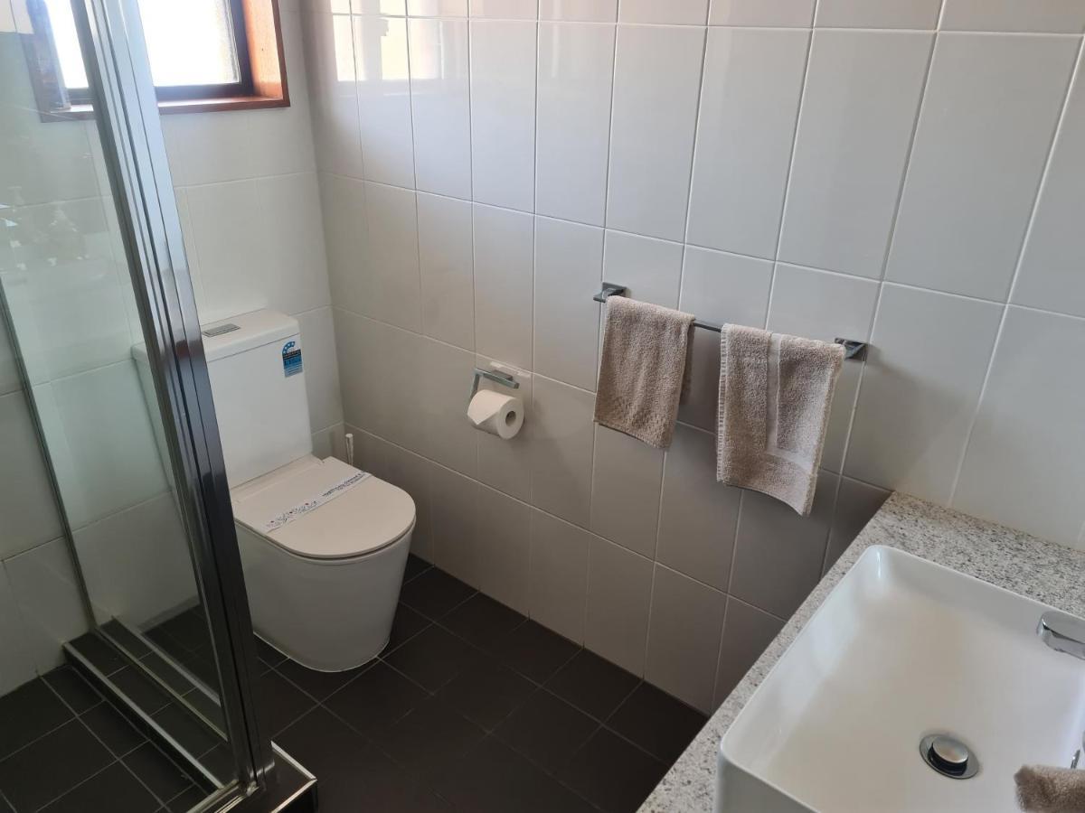 קובראם Regency Court Motel מראה חיצוני תמונה